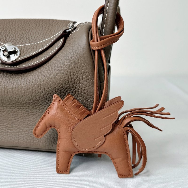 HERMES 金棕小飛馬吊飾-0