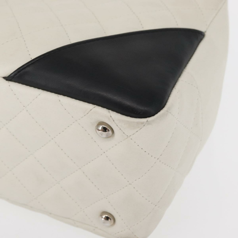 【日本直送】香奈兒 (CHANEL) 絎縫保齡球包 Cambon 系列小牛皮 白色 黑色 CC 標誌 Auth 156643V-13
