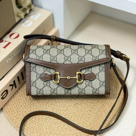 🏷Gucci 古馳．1955 Horsebit 馬銜釦橫式手機包