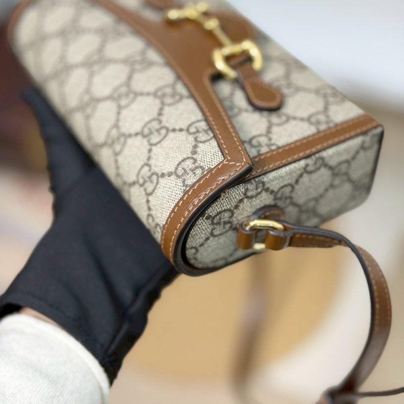 🏷Gucci 古馳．1955 Horsebit 馬銜釦橫式手機包-9