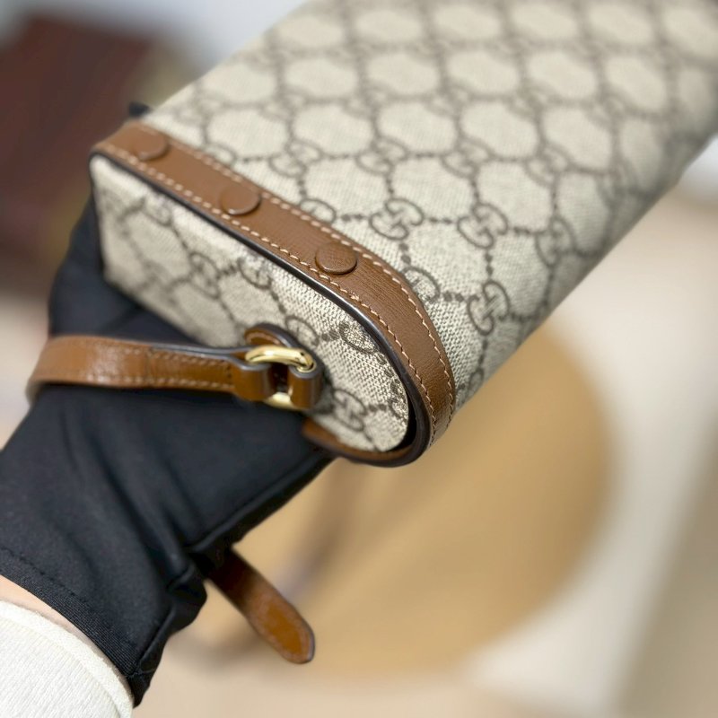 🏷Gucci 古馳．1955 Horsebit 馬銜釦橫式手機包-10