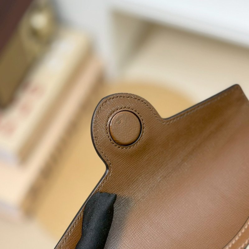 🏷Gucci 古馳．1955 Horsebit 馬銜釦橫式手機包-19