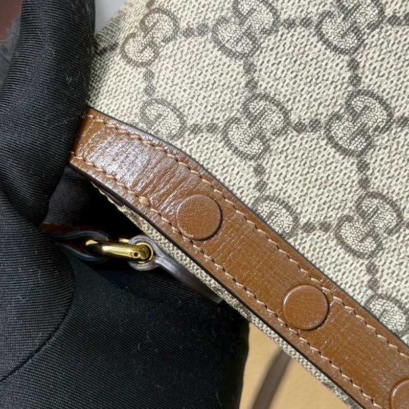 🏷Gucci 古馳．1955 Horsebit 馬銜釦橫式手機包-21