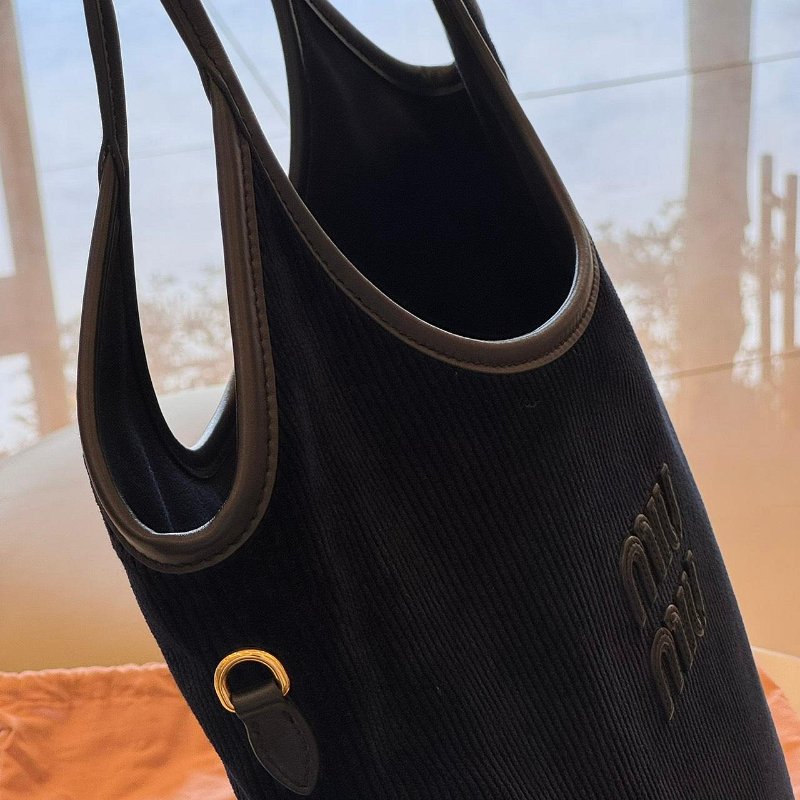 *SHIHNA名牌精品* Miu Miu 海軍藍燈芯絨Ivy 手提袋-1