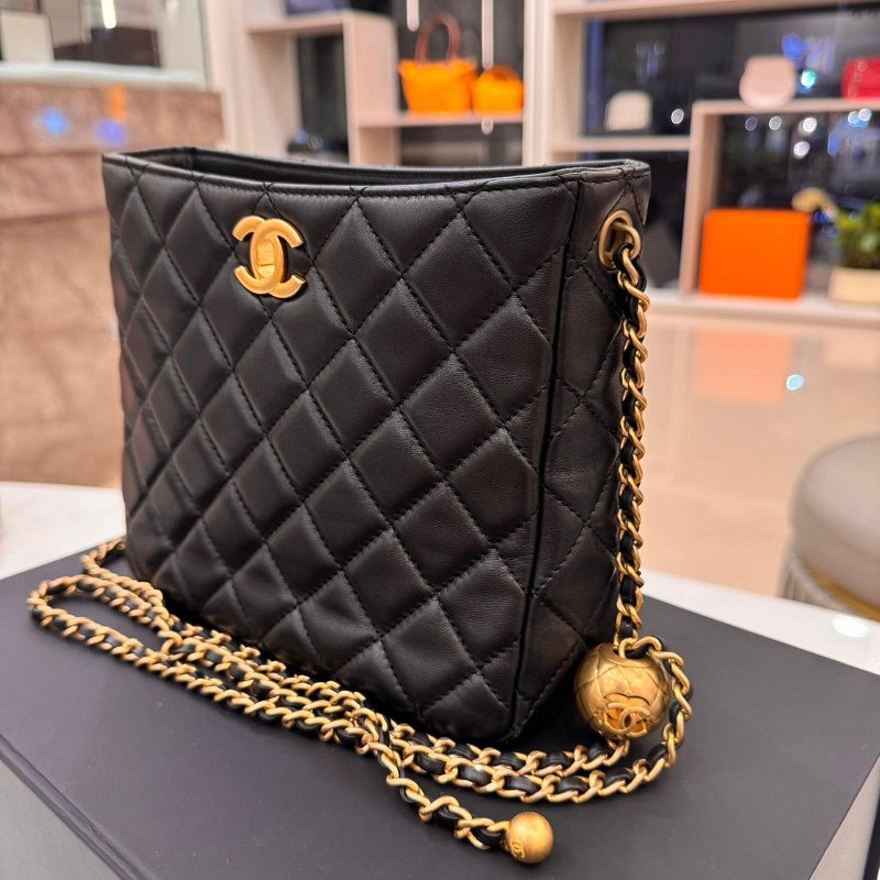 *SHIHNA名牌精品* CHANEL Hobo Bag 金球流浪包-1