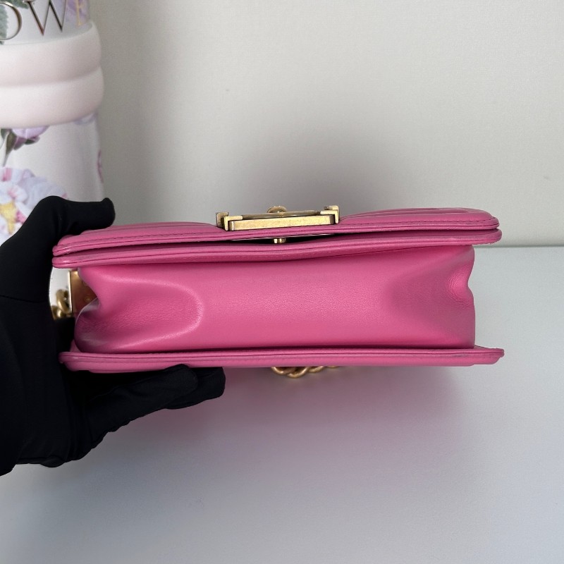 Chanel Leboy牛皮 粉色金扣 20cm-11