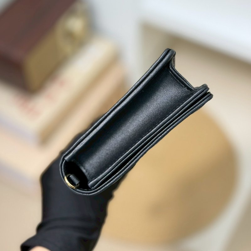 （大全配、適合送禮🎁超美！）🏷Dior 迪奧．Lady Dior Pouch-3