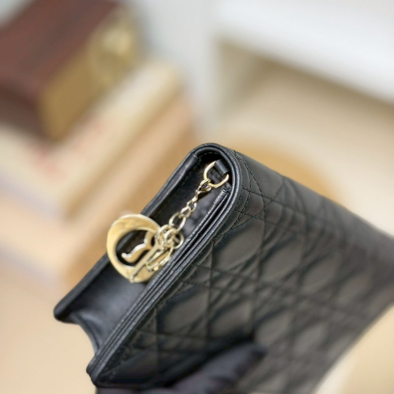 （大全配、適合送禮🎁超美！）🏷Dior 迪奧．Lady Dior Pouch-8