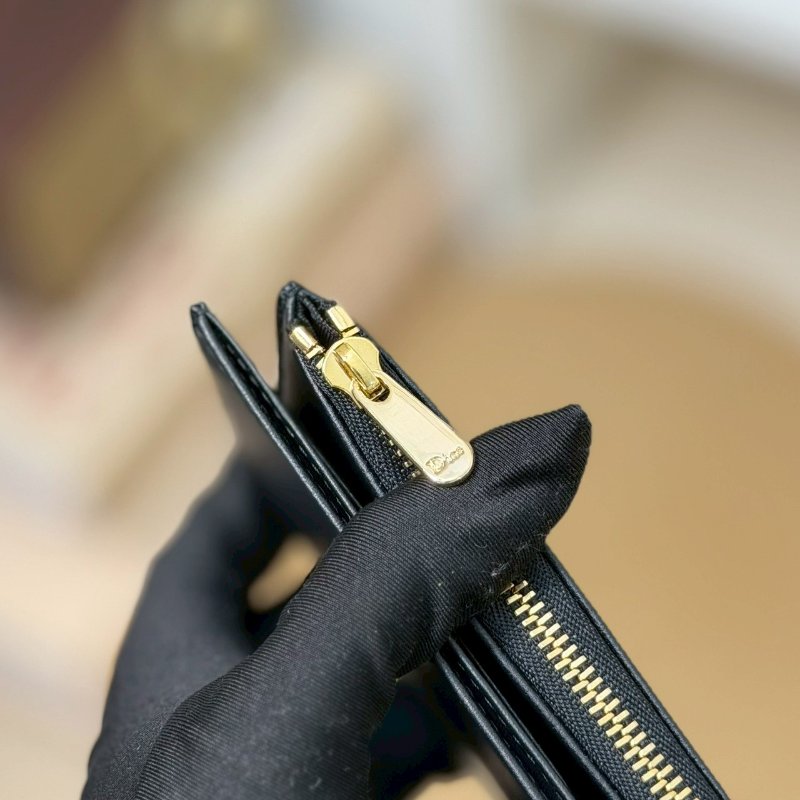 （大全配、適合送禮🎁超美！）🏷Dior 迪奧．Lady Dior Pouch-27