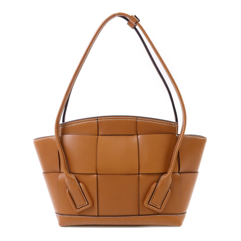 BOTTEGA VENETA 牛皮皮革Arco 33金扣肩背袋-1