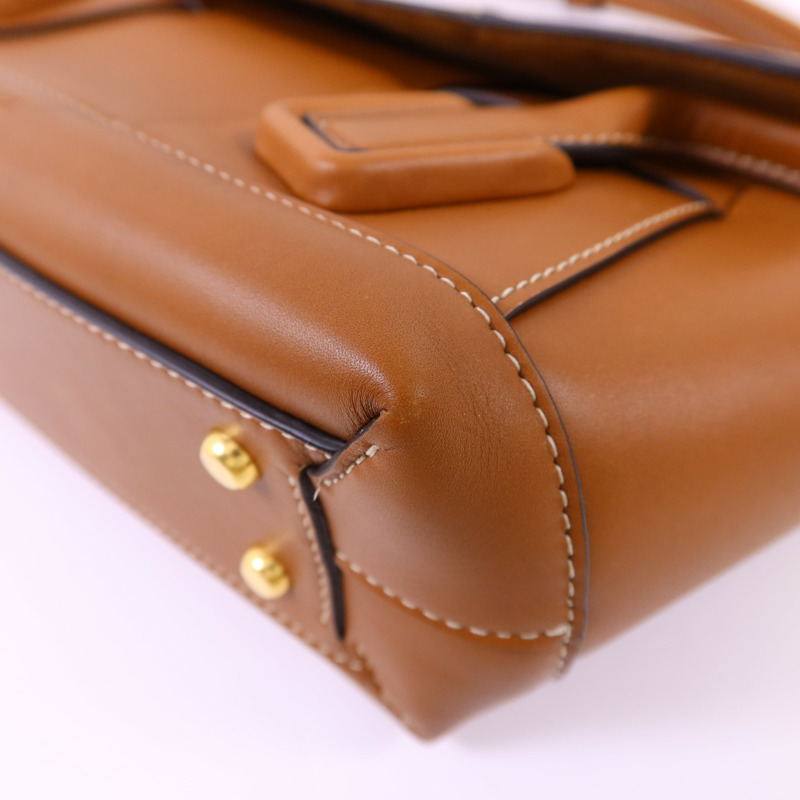 BOTTEGA VENETA 牛皮皮革Arco 33金扣肩背袋-10