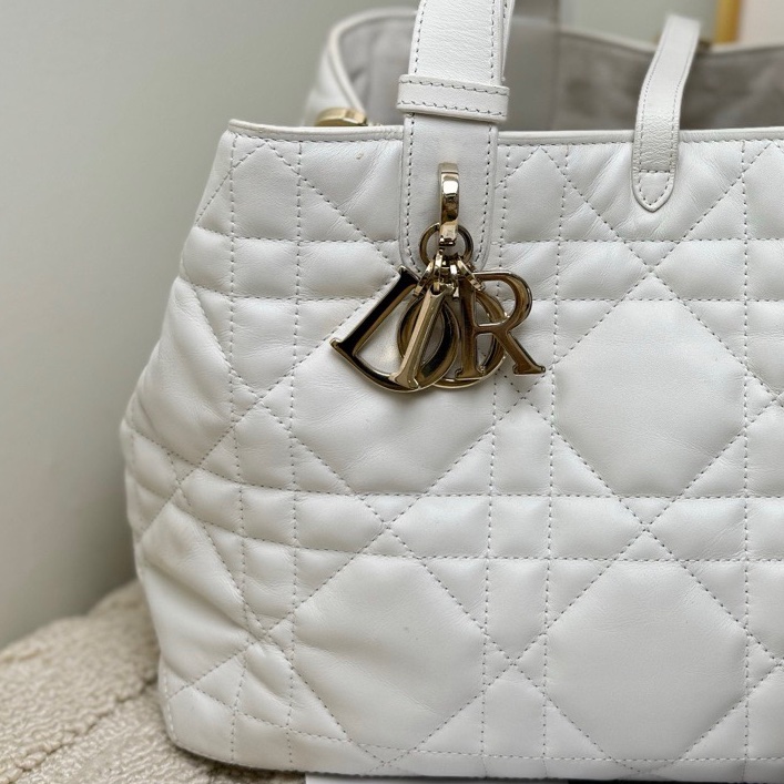 【87🆕】Dior Toujours中號購物袋托特包 白色金扣羊皮 手提包-4