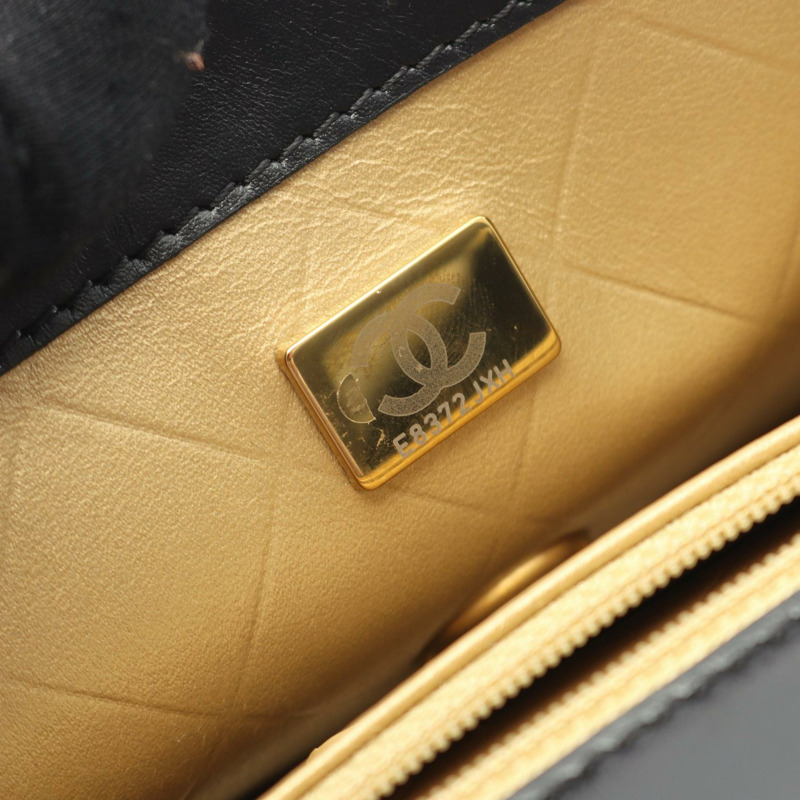 香奈兒 (CHANEL) 絎縫鏈條肩背包，黑色皮革，二手，女士，金色五金-4