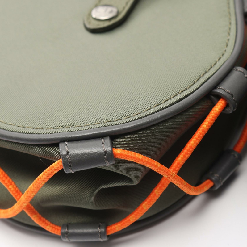 Christian Dior x Sacai 馬鞍形斜挎包，尼龍皮革，卡其色/海軍藍-4