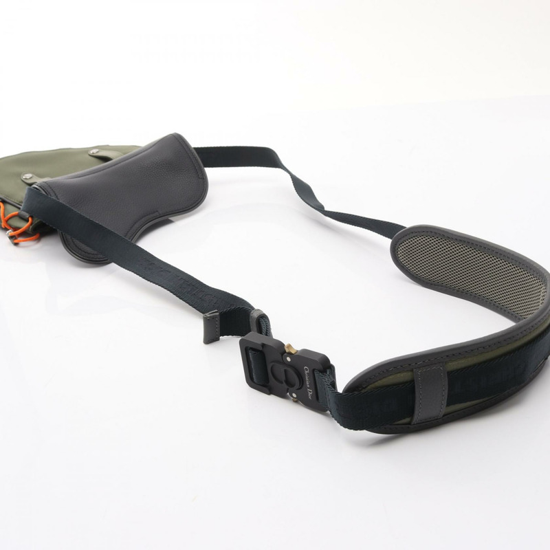 Christian Dior x Sacai 馬鞍形斜挎包，尼龍皮革，卡其色/海軍藍-5