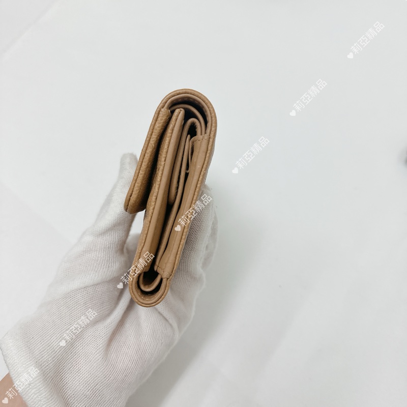 莉亞精品♡ Chanel Boy奶茶三折短夾 二手美夾-3