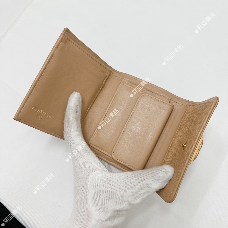 莉亞精品♡ Chanel Boy奶茶三折短夾 二手美夾-13
