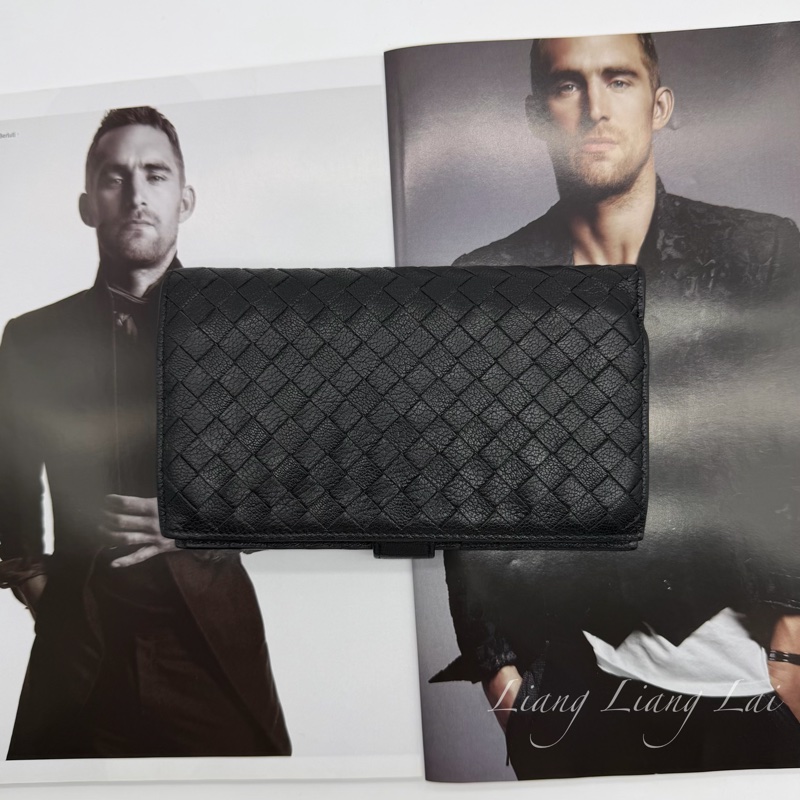 BOTTEGA VENETA BV 經典編織小羊皮對折扣式黑色中夾-1