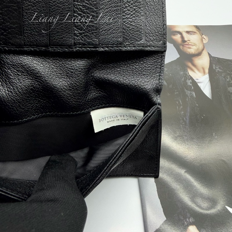 BOTTEGA VENETA BV 經典編織小羊皮對折扣式黑色中夾-4