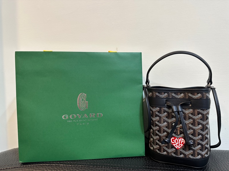 Goyard Mini Petit Flot愛心彩繪系列水桶包-黑色-0