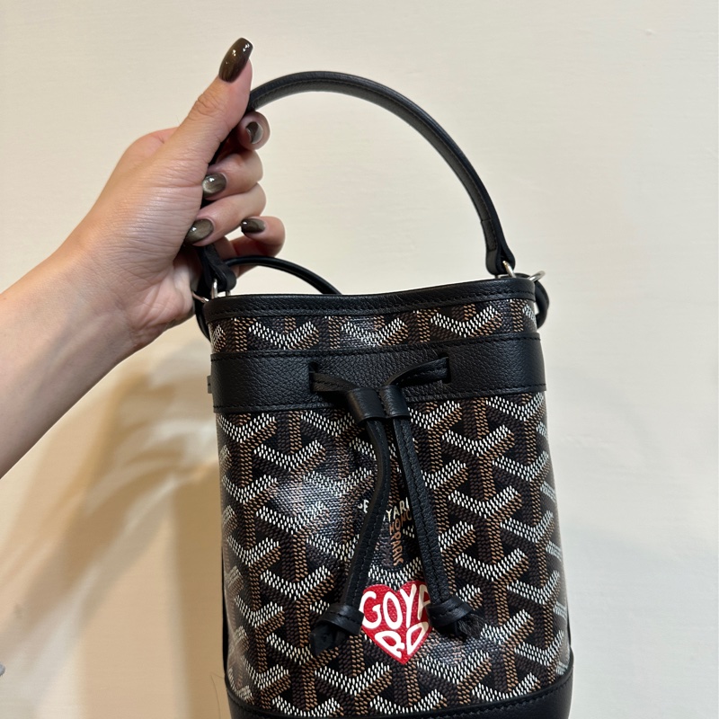 Goyard Mini Petit Flot愛心彩繪系列水桶包-黑色-6