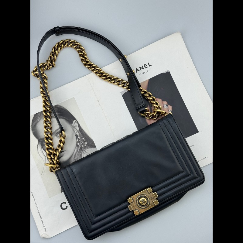 Chanel Leboy黑金一代光面牛皮金扣鏈條包-0
