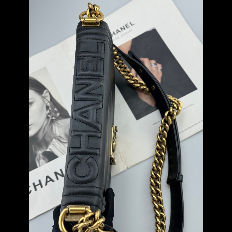 Chanel Leboy黑金一代光面牛皮金扣鏈條包-5