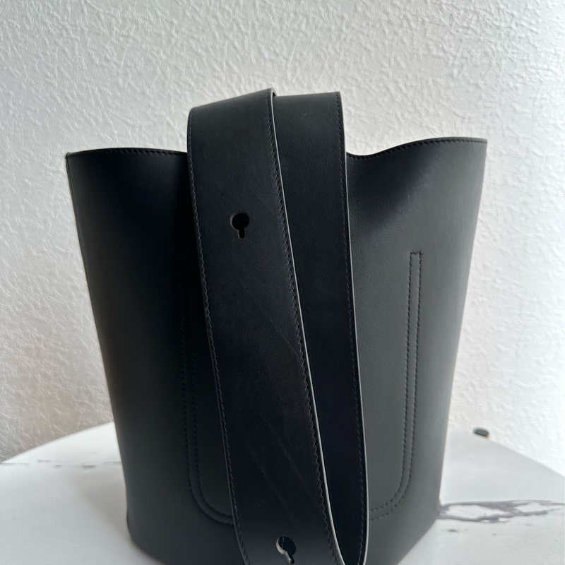 Loewe 超美單手把 圓桶包 中-3