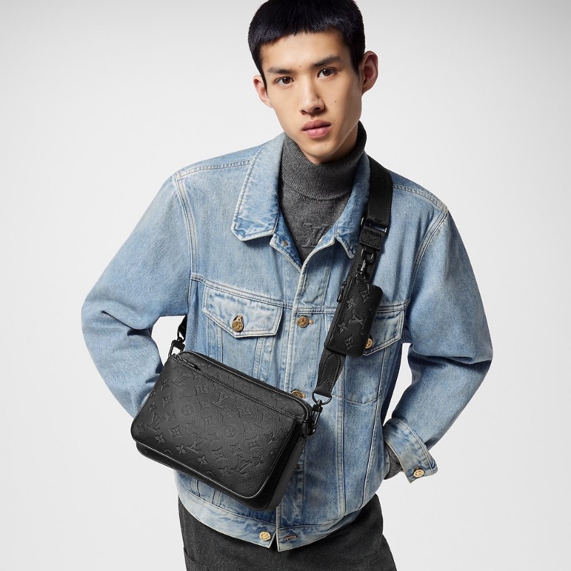 LV黑色牛皮壓紋Trio三合一郵差包M46602 晶片款-21