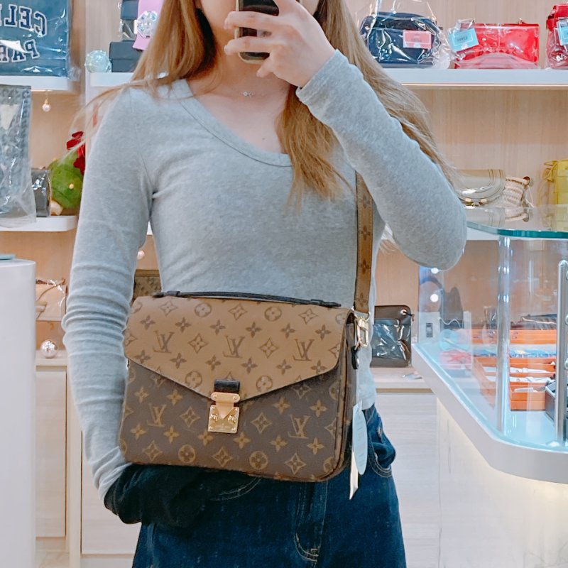 MS0407 LOUIS VUITTON 路易威登經典花紋中號郵差包包POCHETTE METIS BAG MM MONOGRAM REVERSE-22