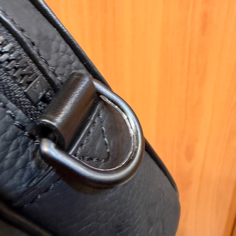 LV 黑牛皮壓紋黑釦Steamer斜背包M23742-3