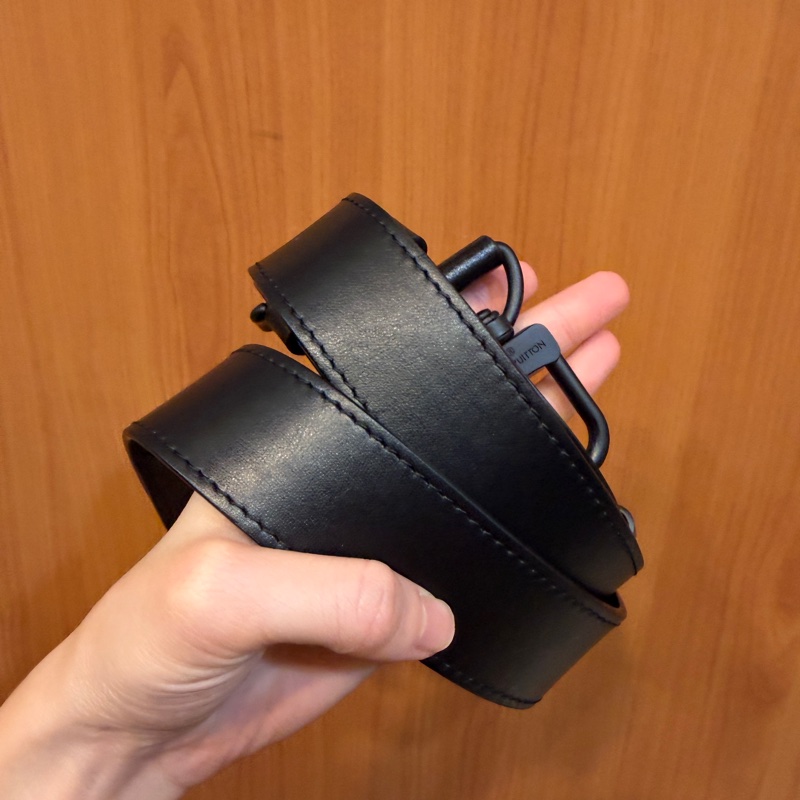 LV 黑牛皮壓紋黑釦Steamer斜背包M23742-15