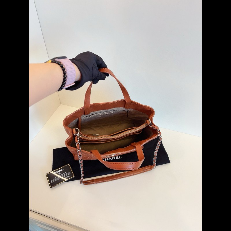 Chanel 楓葉🍁焦糖琺琅雙C公文托特包 牛皮菱格-7