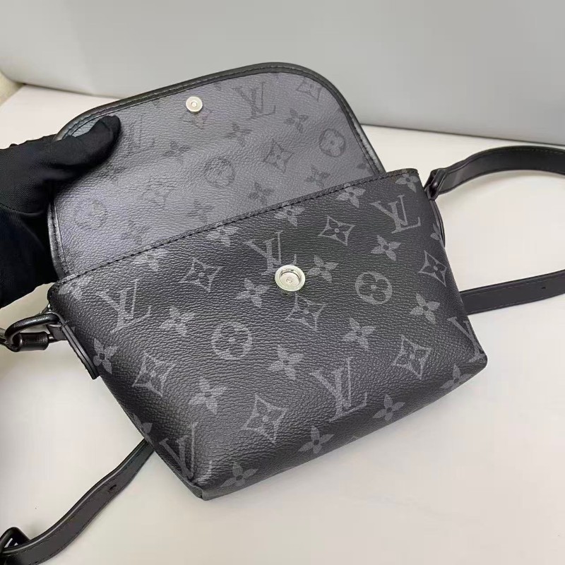 LV路易威登 pulse男士黑老花郵差包-8