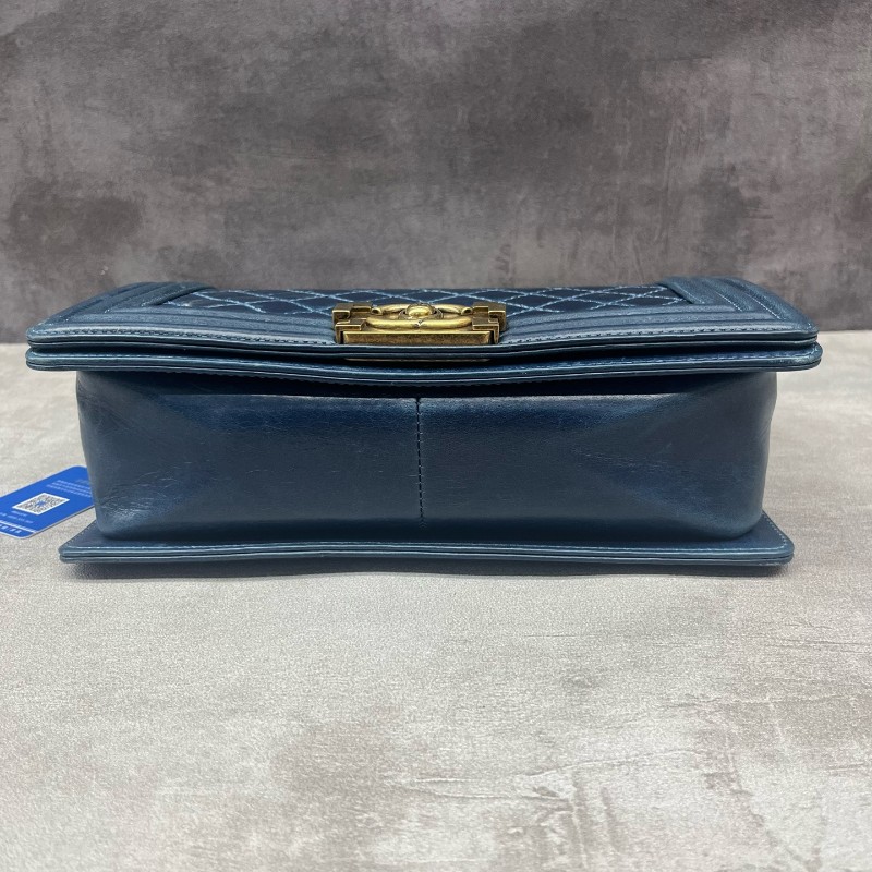 Chanel  LEBOY 藍色油蠟皮菱格紋 中號25cm-4