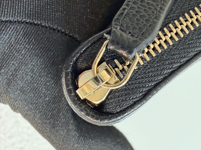 「內裡有拉鏈 加大款」Chanel boy 大款 拉鏈零錢包-10