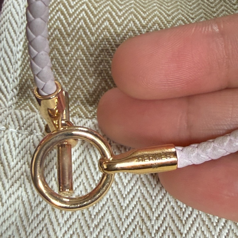 👜 Hermès 編織皮革手環(粉紫色 × 金釦)-4