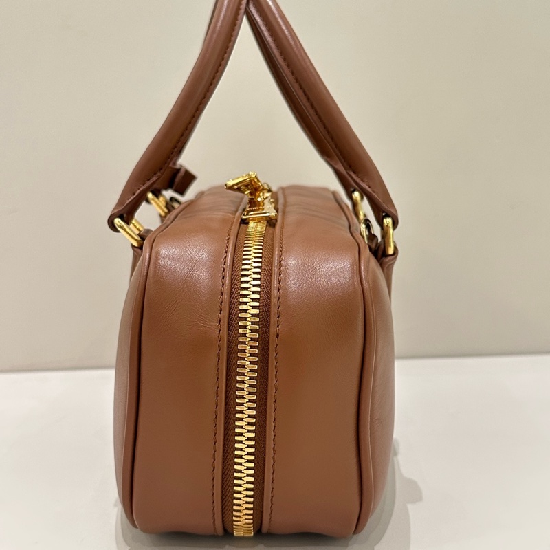 miumiu 繆繆 保齡球 中號 焦糖-3