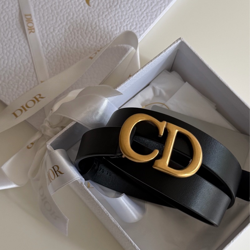 Dior 經典復古釦 CD 皮帶-1