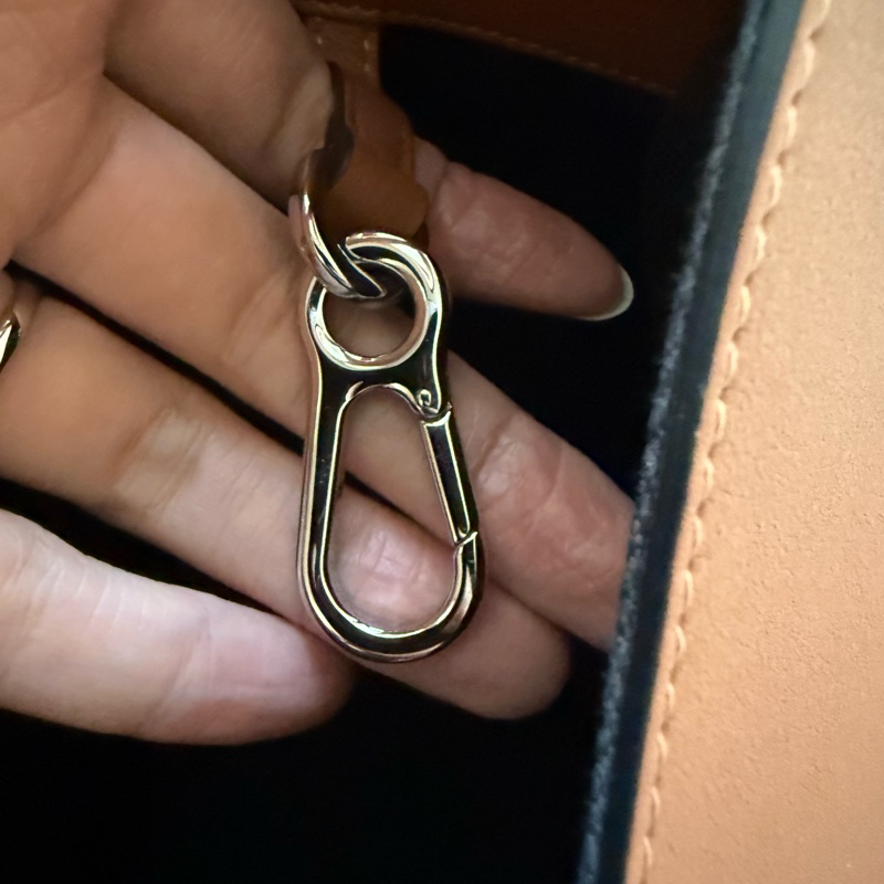 Loewe 小型經典小牛皮 Hammock 吊床包 手提包-16