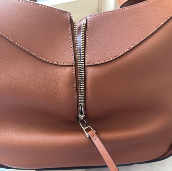 Loewe 小型經典小牛皮 Hammock 吊床包 手提包-20