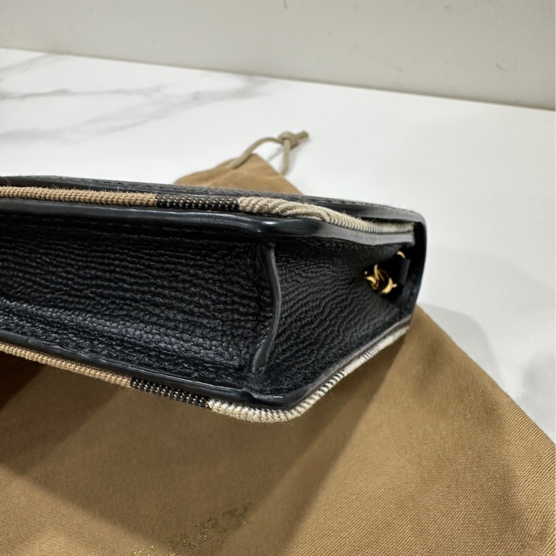 Burberry 黑色woc斜背包-2