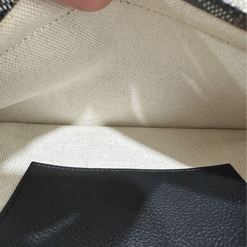 Goyard經典黑色信封斜背包-13