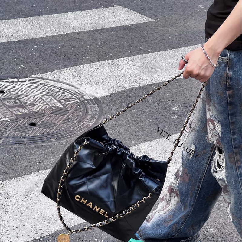 🖤香奈兒垃圾袋Chanel黑金油蠟牛皮小號22Bag AS3260-2