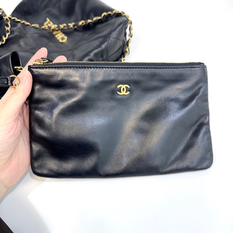 🖤香奈兒垃圾袋Chanel黑金油蠟牛皮小號22Bag AS3260-10