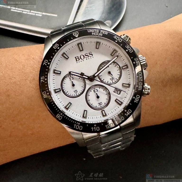 BOSS手錶,編號HB1513875,44mm銀圓形精鋼錶殼,白色三眼, 中三針顯示, 運動錶面,銀色精鋼錶帶款-6