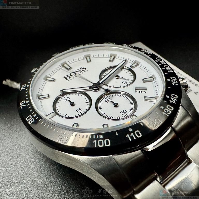 BOSS手錶,編號HB1513875,44mm銀圓形精鋼錶殼,白色三眼, 中三針顯示, 運動錶面,銀色精鋼錶帶款-8