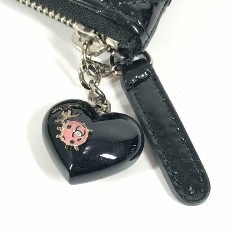 香奈兒瓢蟲愛心 CC Coco 標誌菱格紋手拿包漆皮男女通用黑色-8