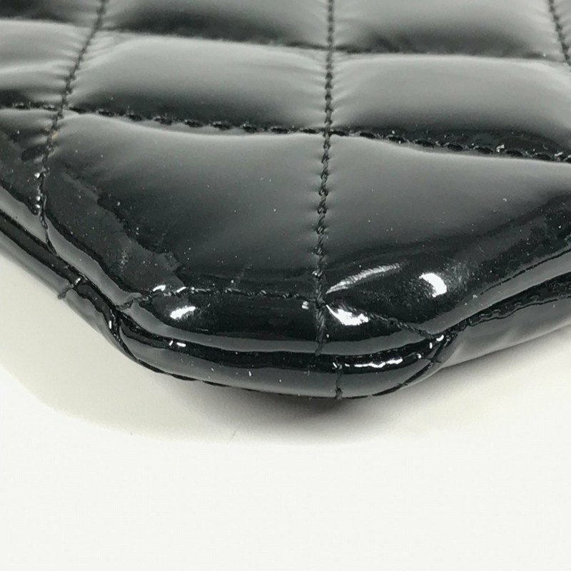 香奈兒瓢蟲愛心 CC Coco 標誌菱格紋手拿包漆皮男女通用黑色-11