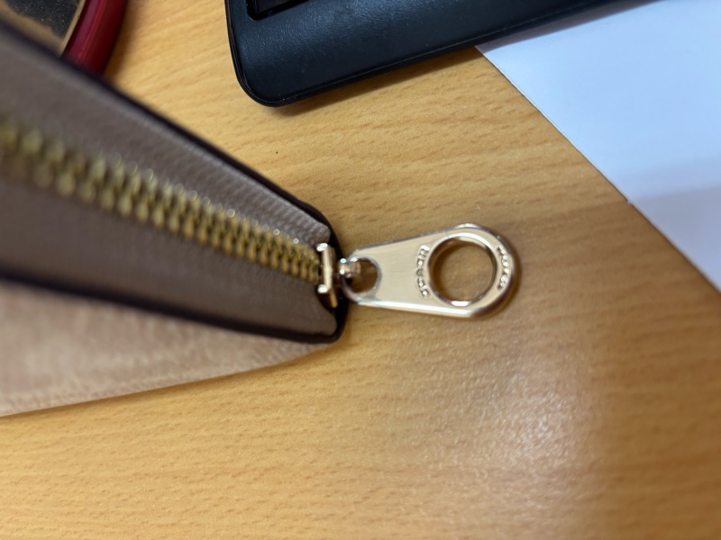 coach 去年新款長夾（二手）-3